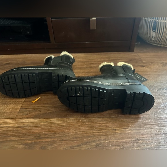 New!! Marc Fisher Waterproof lug boots - Picture 5 of 5